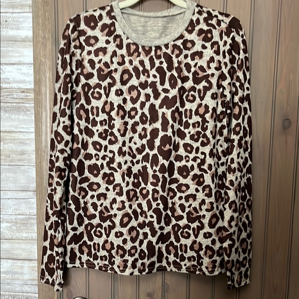 Brown and Tan Graphic Sweatshirt